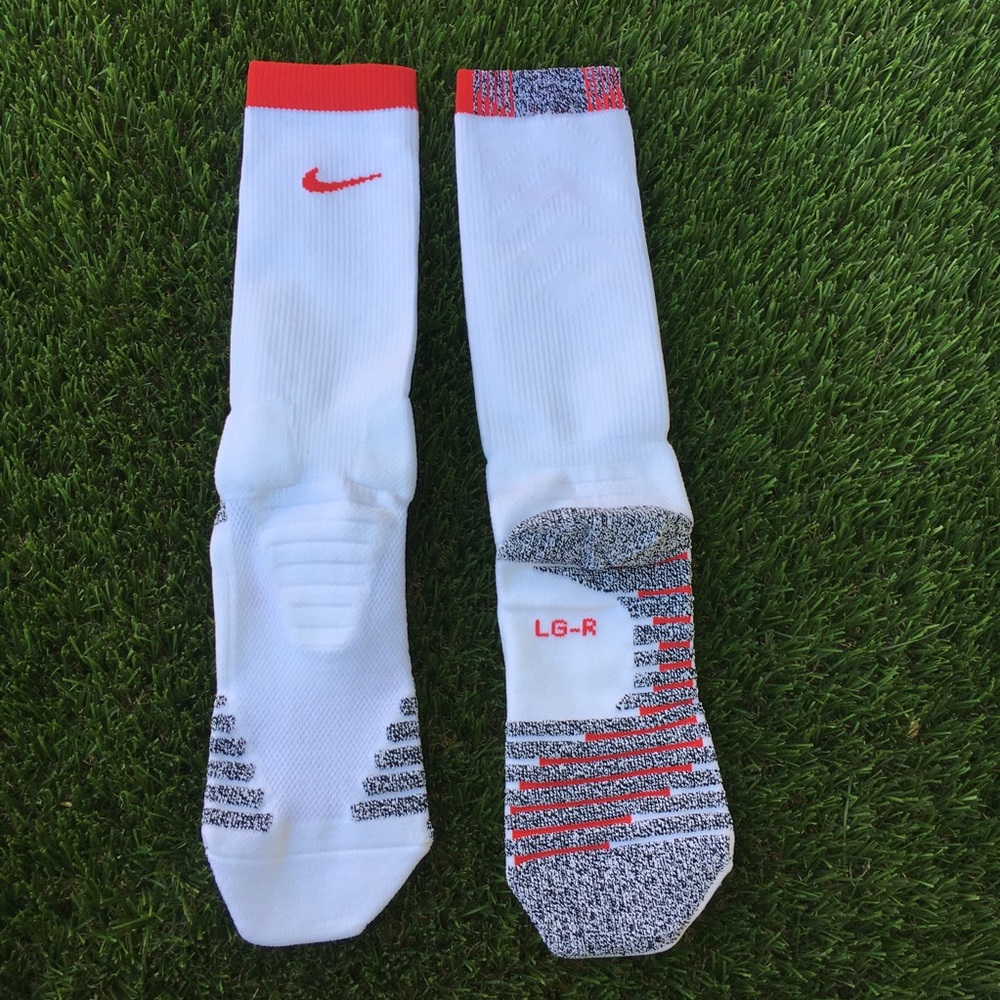 NEW NIKE CREW SOCKS NIKEGRIP